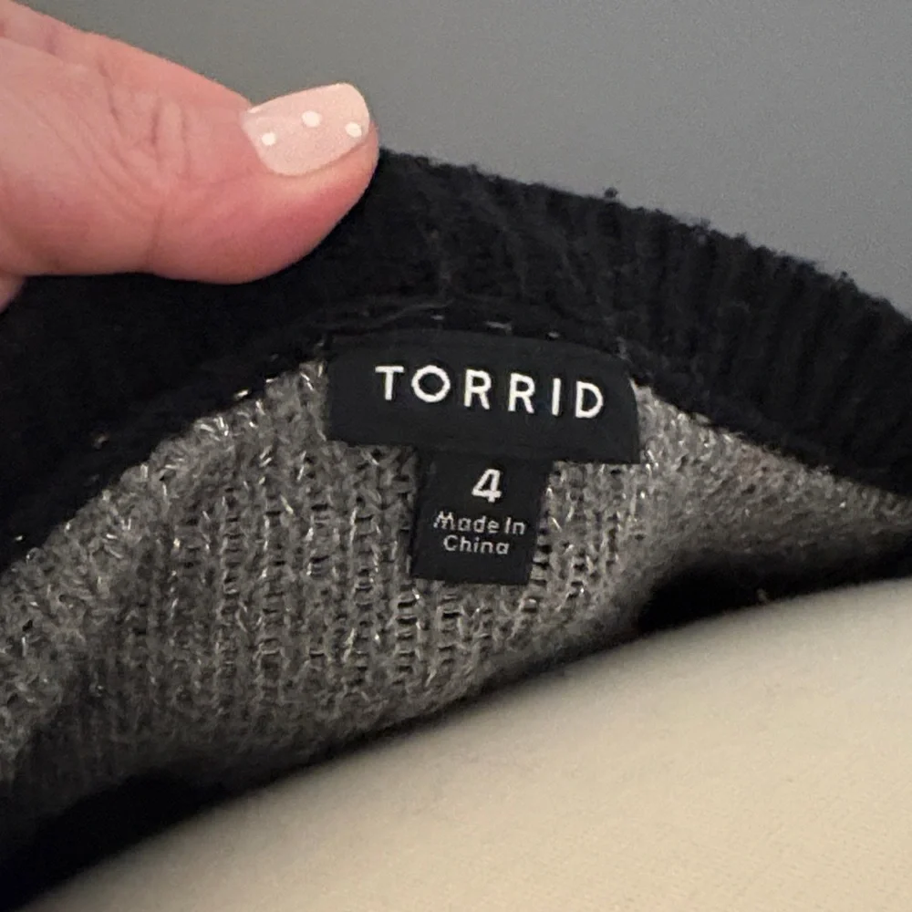 torrid Black Sweater with Silver Star Print - Picture 2 of 6